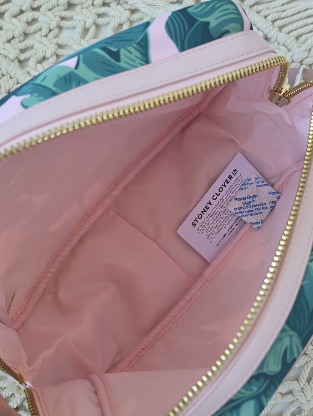 BHH Banana Leaf Large Pouch - Picture 8 of 10